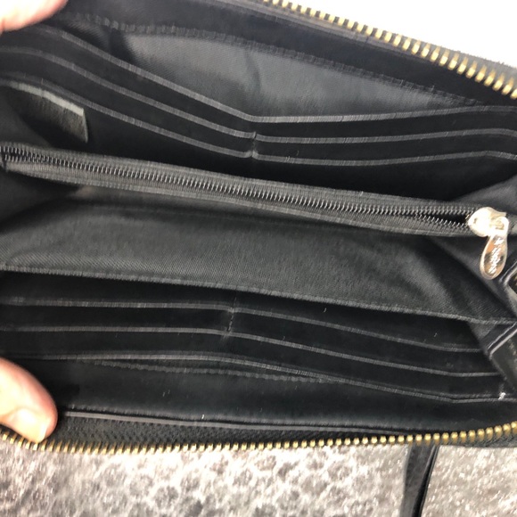 Arts Eye zip around wallet. Excellent condition. Silver and black leather. - Picture 7 of 10